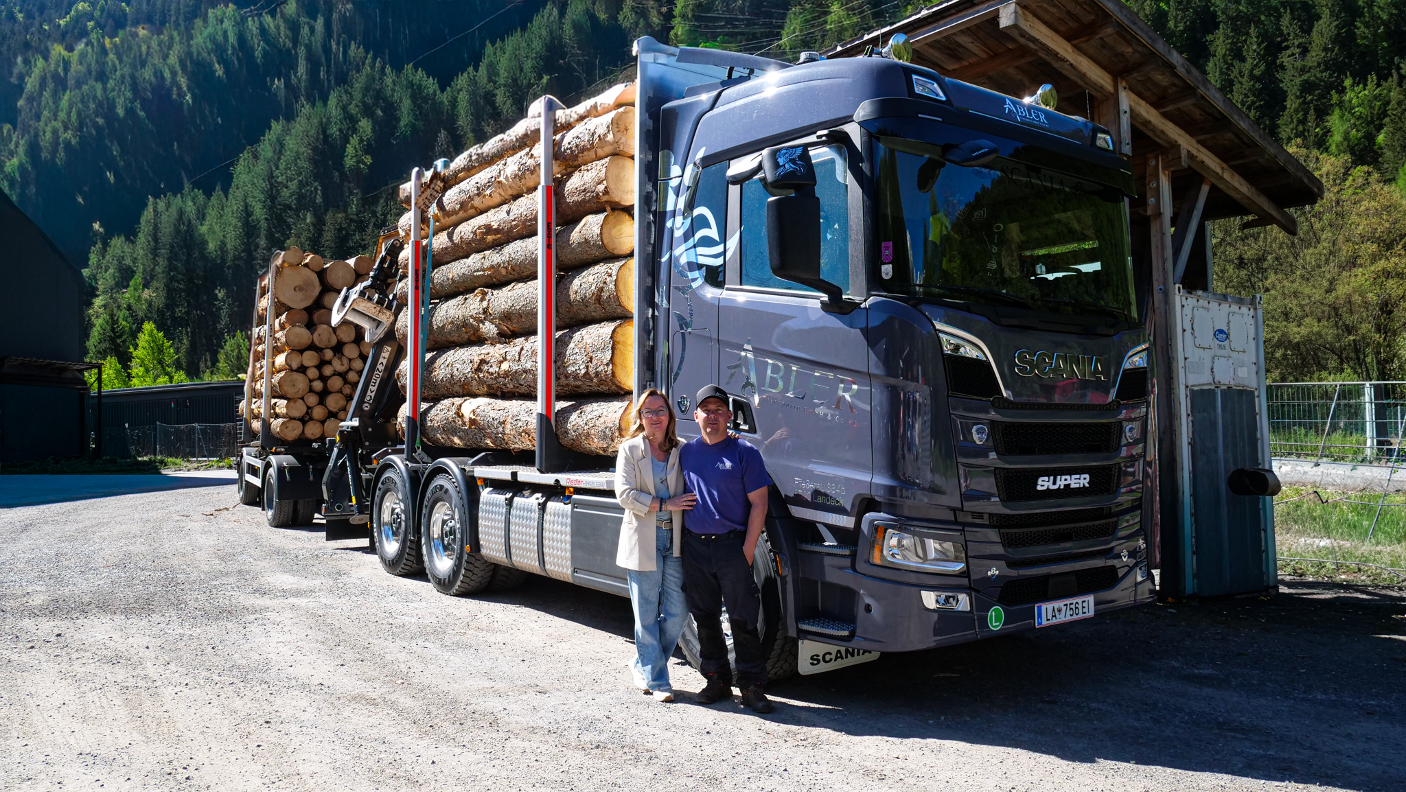 Abler Transporte Scania mit Rundholz